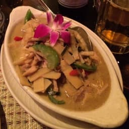 Gaeng Keow Wan (Green Curry)*